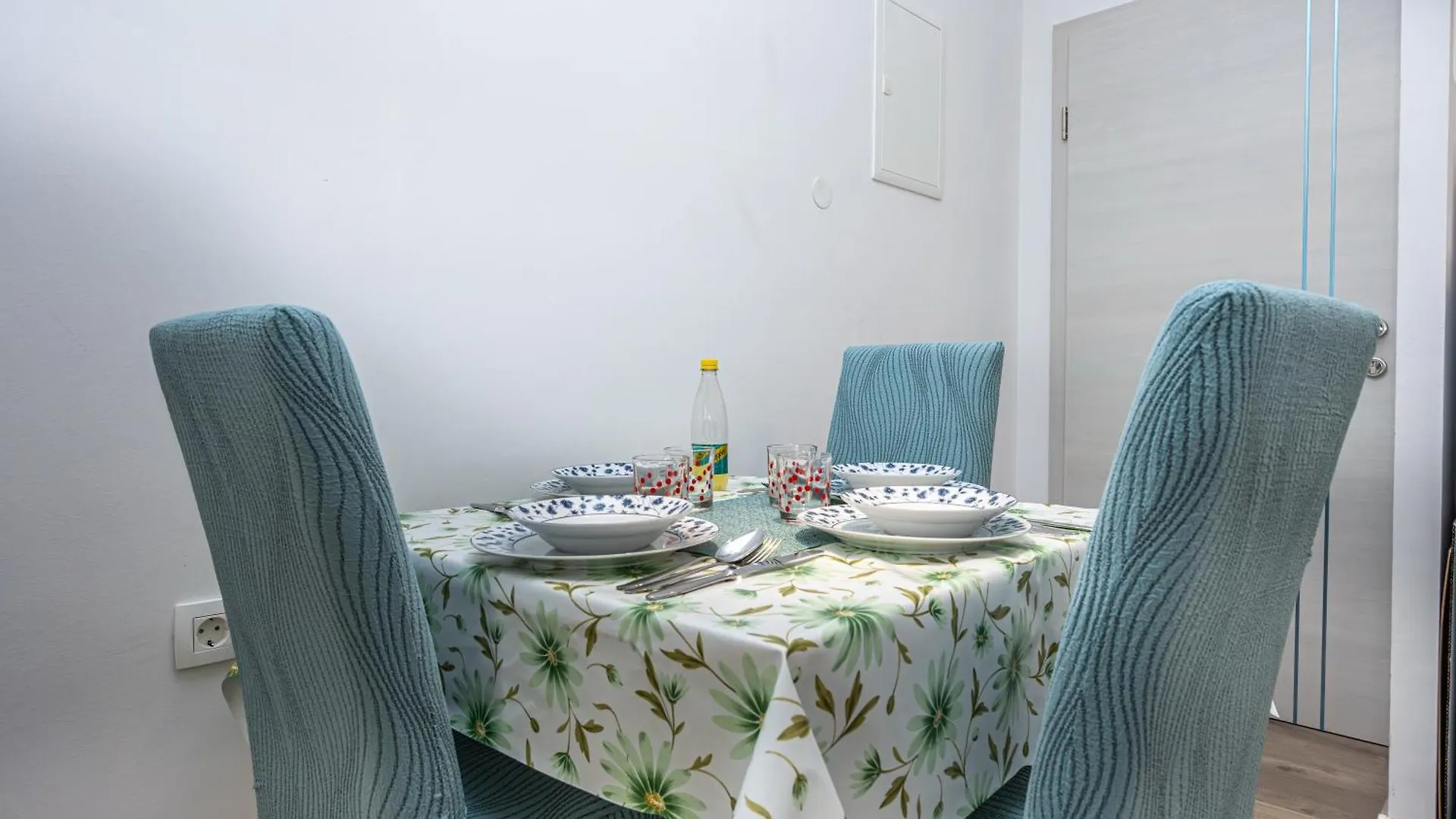 Apartmani Leo Centar contacts
